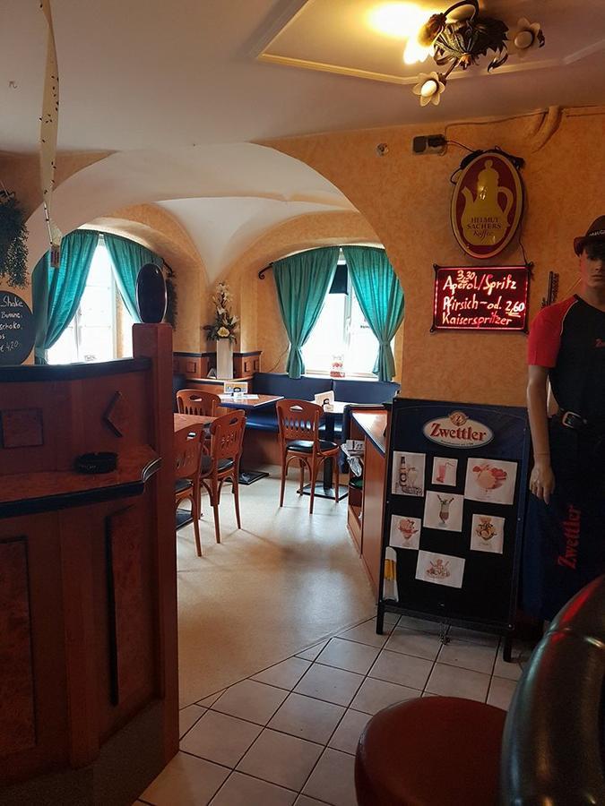 Stadt Pub Zwettl Buitenkant foto