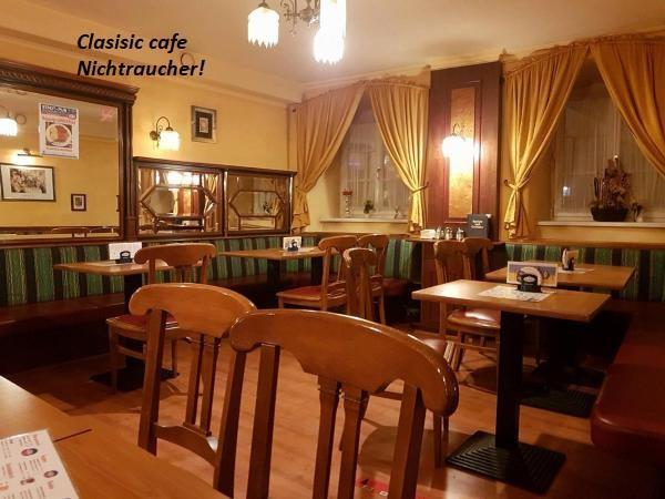 Stadt Pub Zwettl Buitenkant foto