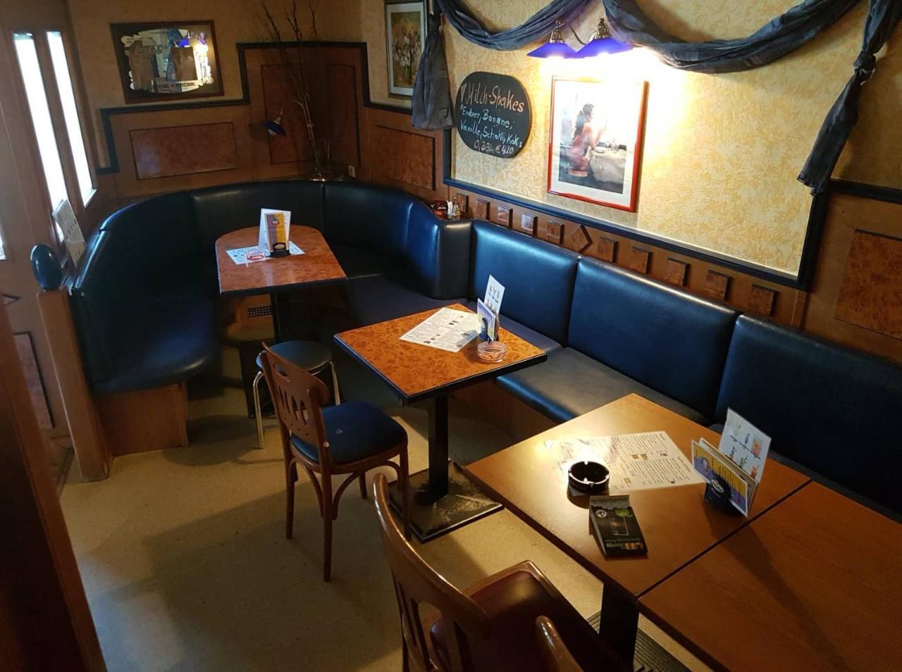 Stadt Pub Zwettl Buitenkant foto